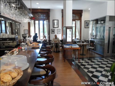 Un Café con Perón, bar temático