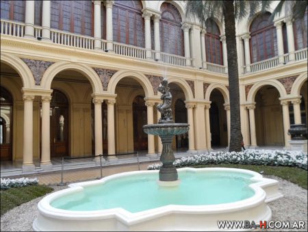 La Casa Rosada: Patio de las Palmeras