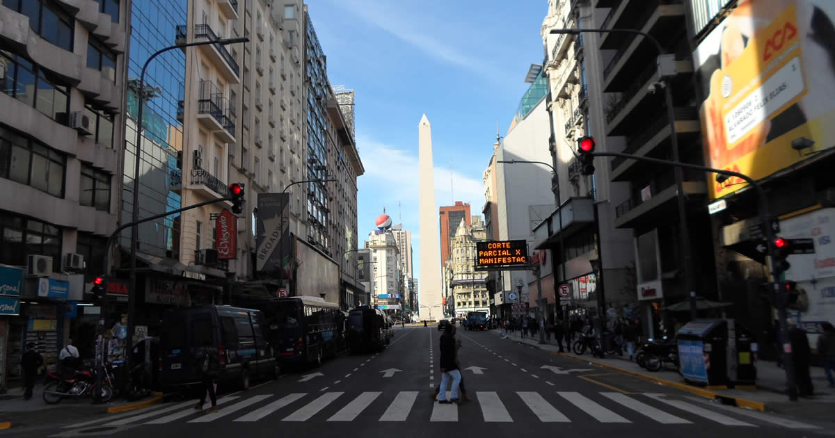 Avenida Corrientes, atractivos de la Ciudad de Buenos Aires