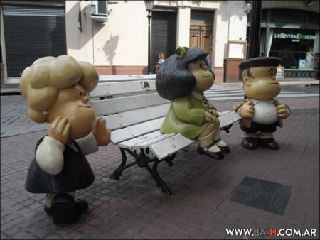 Mafalda, Susanita y Manolito en el Paseo de la Historieta, San Telmo, Buenos Aires