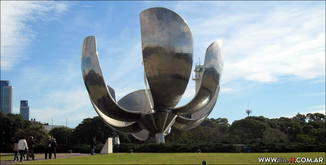 Floralis Genérica, Recoleta, Buenos Aires