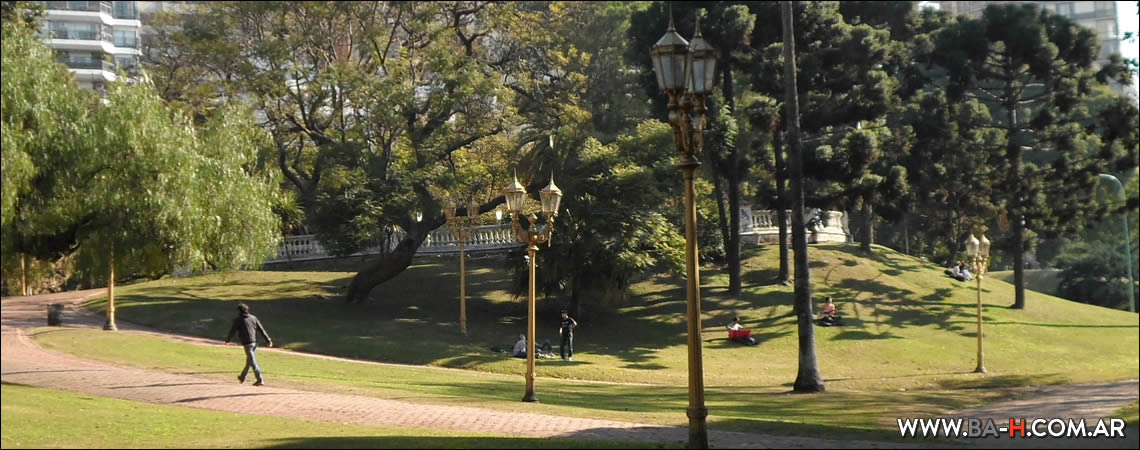 Recorrido a pie por Belgrano Plaza Barrancas de Belgrano