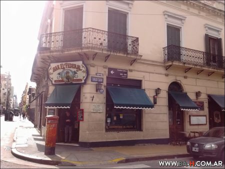 Fachada del Bar El Federal, San Telmo, Ciudad de Buenos Aires