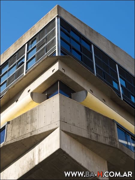 Diseño arquitectónico de la Biblioteca Nacional Mariano Moreno